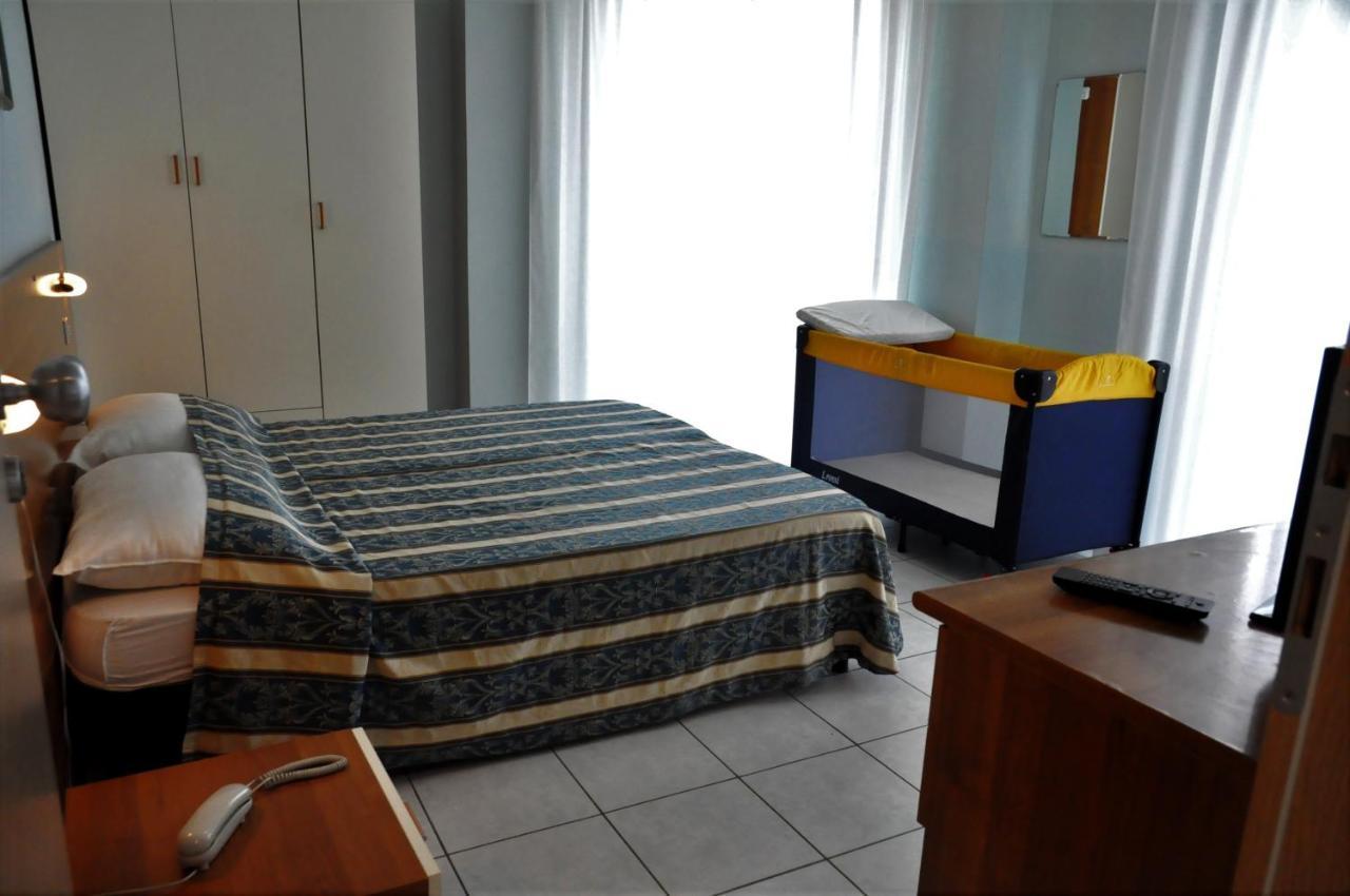 Hotel Acapulco Rimini Eksteriør billede